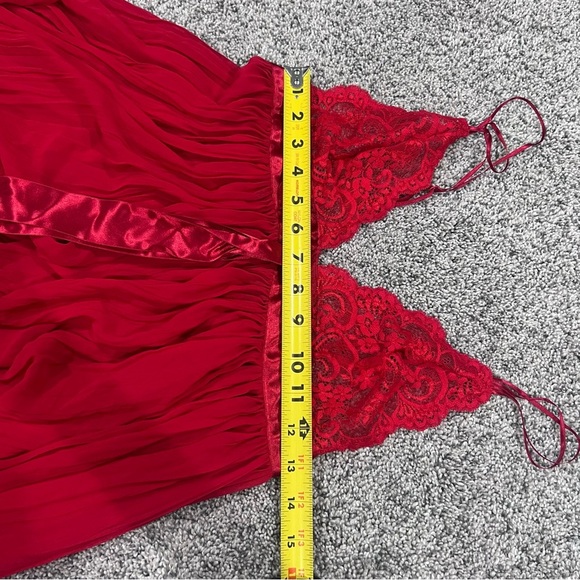 Victoria’s Secret Red Flowy Lace Adjust Strap Baby Doll Top Women’s Size Medium - Picture 6 of 8